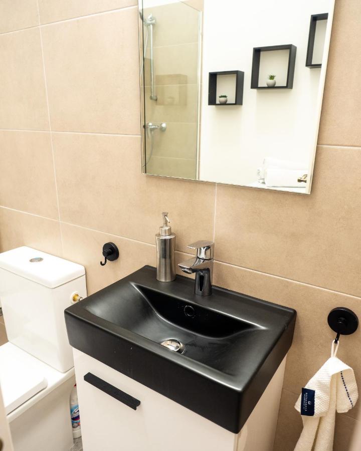 Апартаменти D52 - New In Downtown Будапешт